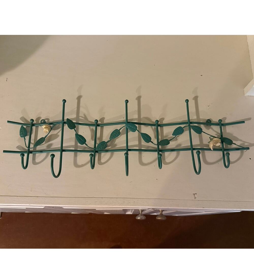 Vintage Green Metal Floral Vine Wall Rack Holder Towel Key Coat Hanger Trellis